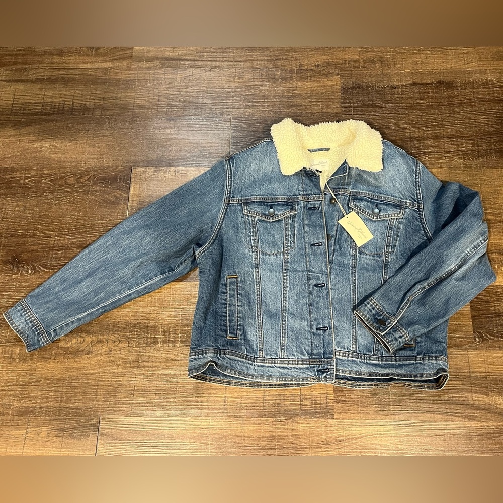 Universal Threads Sherpa Lined Jean Jacket- Women’s XXL